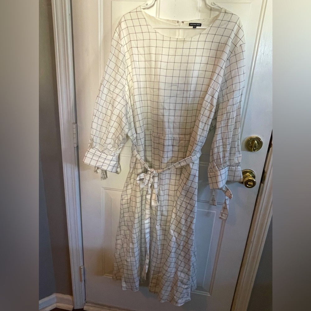 Who What Wear Cream colored Window Pane Dress